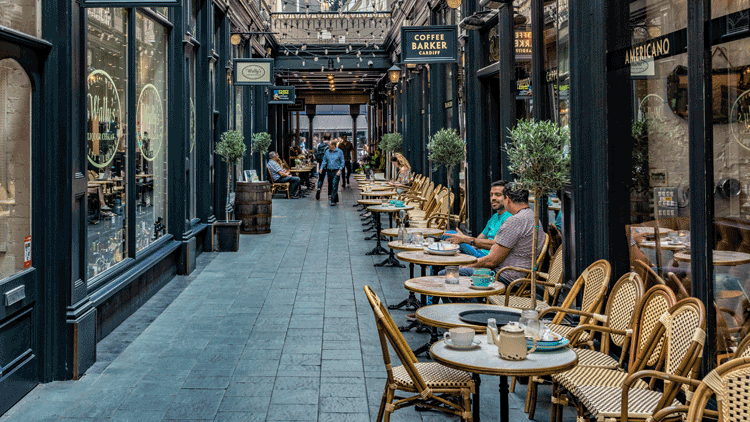 How long will restaurants and pubs in Wales be closed for?